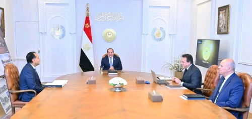 المتحدث الرسمى لرئاسة الجمهورية :-  اجتمع السيد الرئيس عبد الفتاح السيسي، اليوم، مع الدكتور مصطفى مدبولي رئيس مجلس الوزراء، والدكتور خالد عبد الغفار نائب رئيس مجلس الوزراء للتنمية البشرية