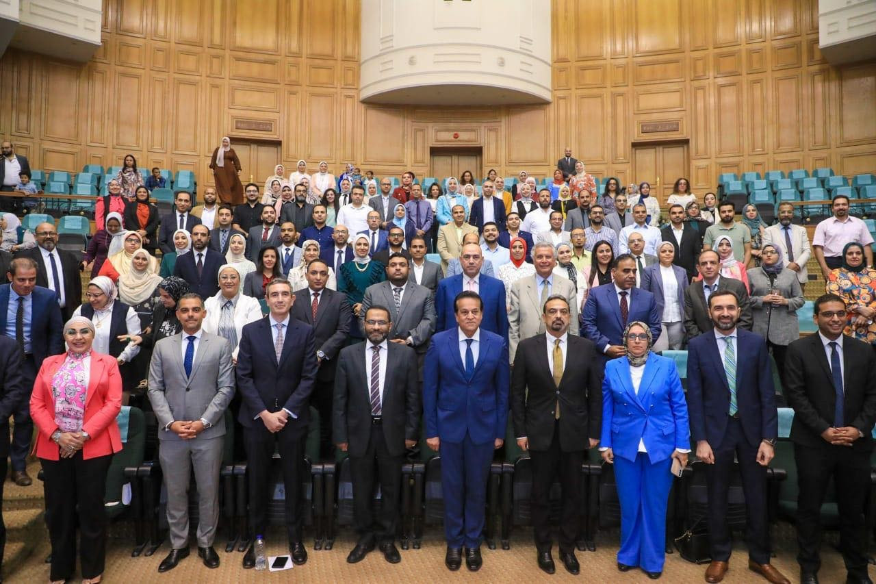 فل تخرج الدفعة الأولى من برنامج التعاون مع جامعة نورث-ويسترن الامريكية لعلاج سرطان الثدي