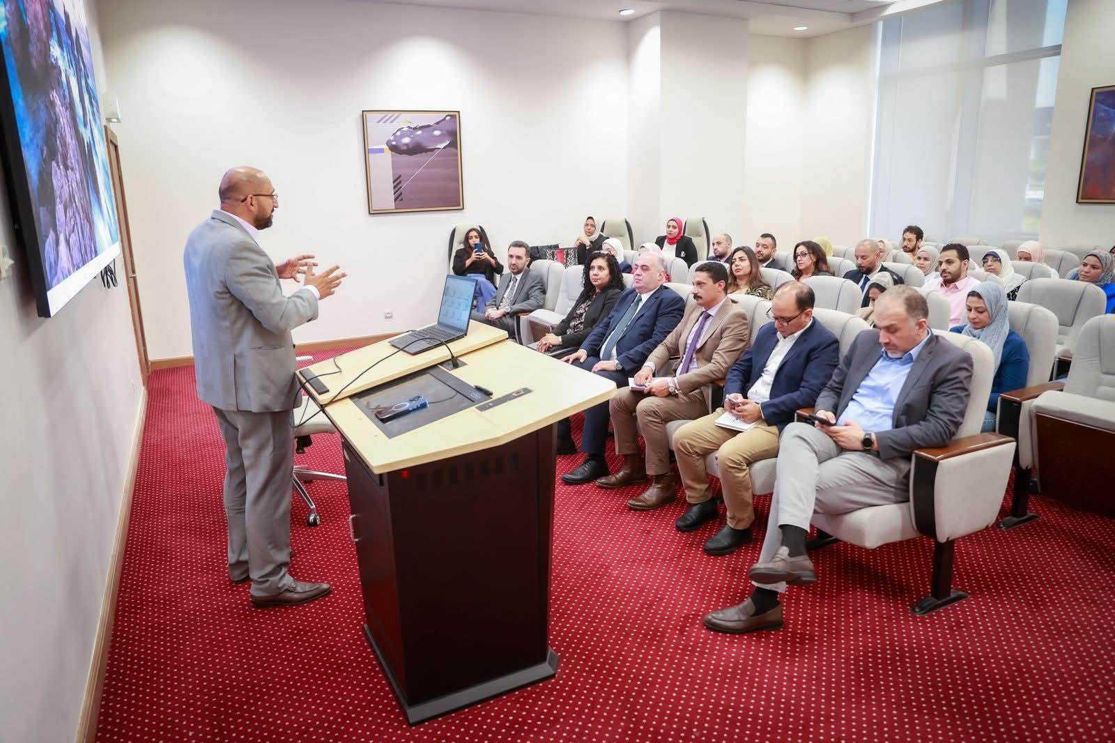 «الصحة» تنظم دورة تدريبية حول تطبيق حلول الذكاء الاصطناعي لدعم اتخاذ القرار الطبي في علاج سرطان الثد...