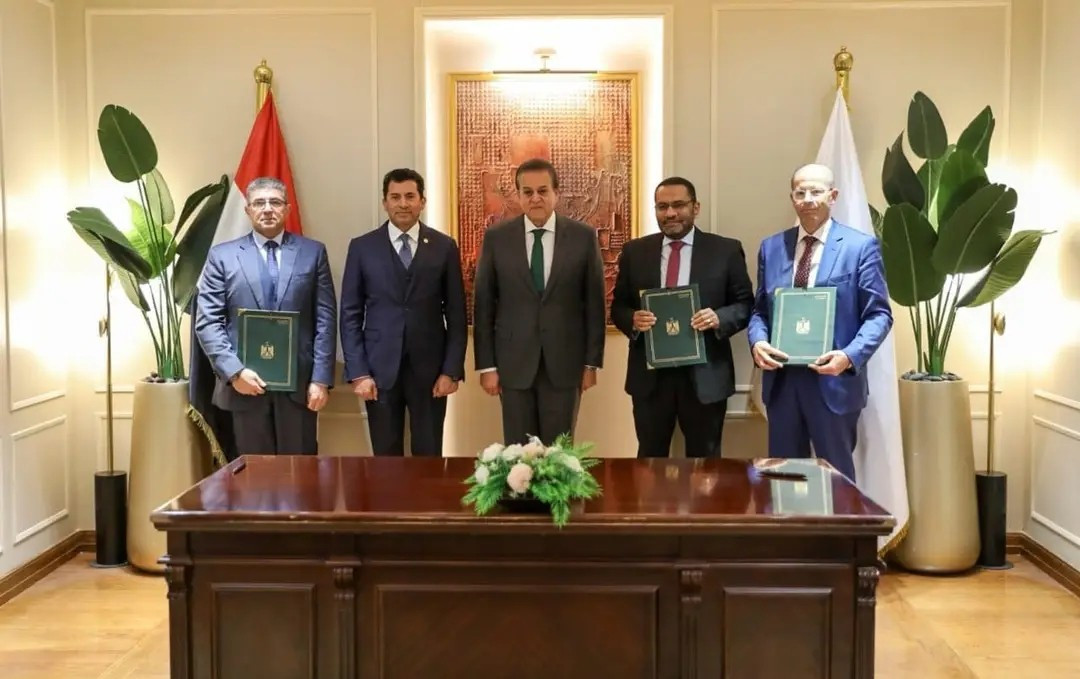 نائب رئيس مجلس الوزراء وزير الصحة ووزير الشباب والرياضة يشهدان توقيع مذكرة تفاهم لسرعة إنقاذ الأشخاص...