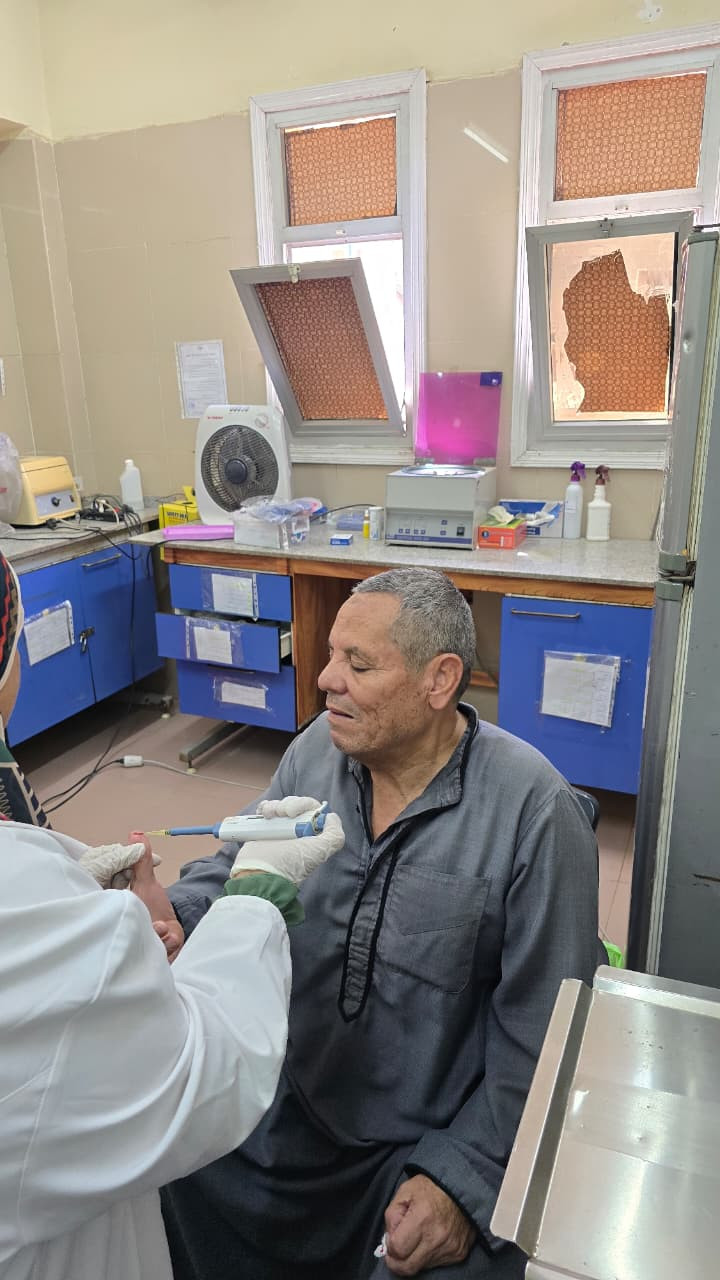 في اليوم العالمي لكبار السن.. "100 يوم صحة" تواصل تقديم خدمات الرعاية المتكاملة لكبار السن.